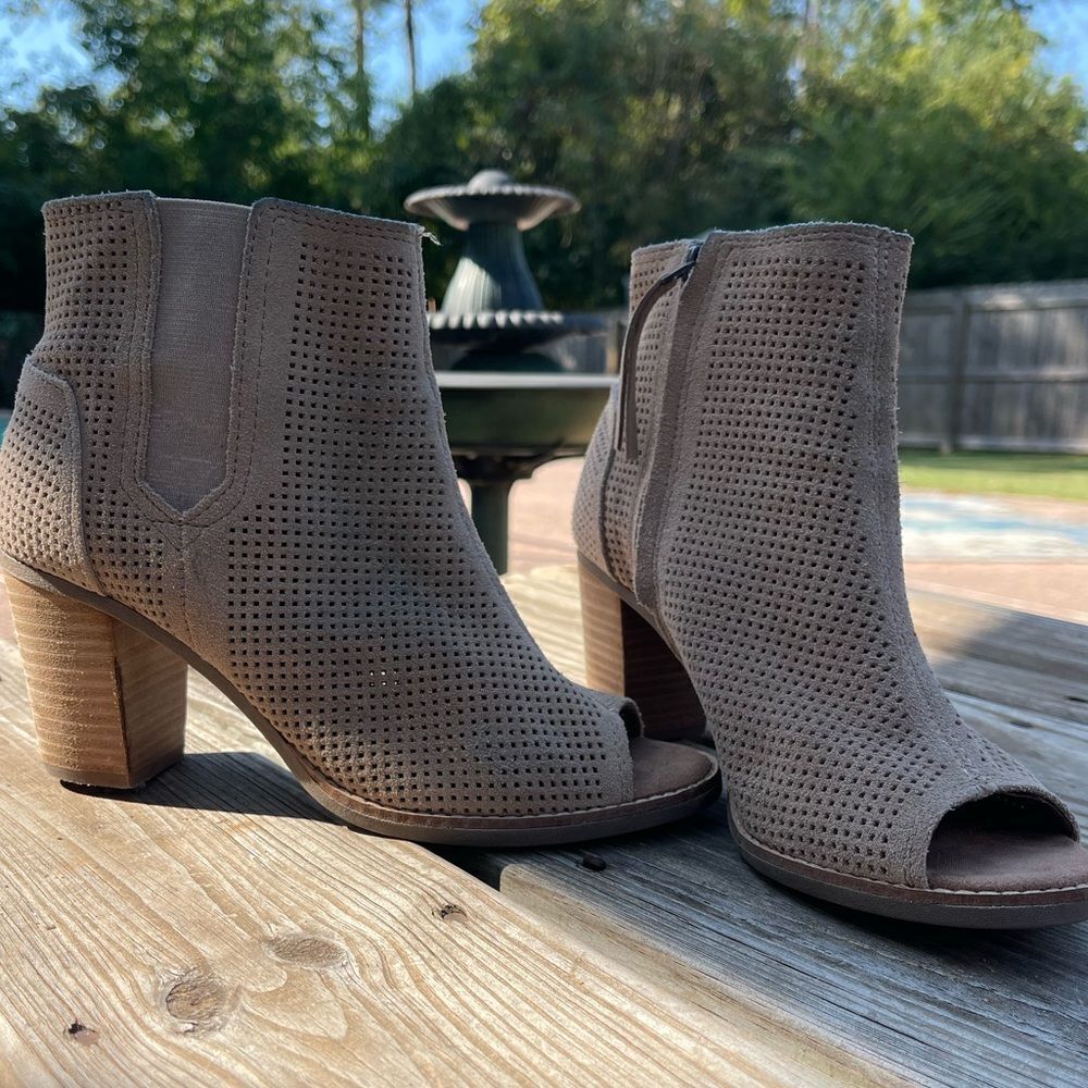 Toms suede open toe booties